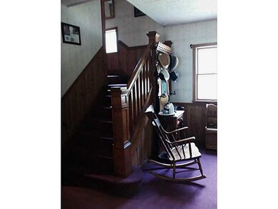 Entry/Foyer.