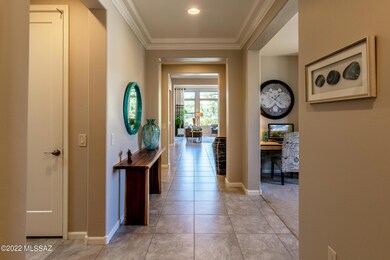 003_Entry Hallway