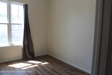 1122 1124 Luzerne unit A, Scranton, PA 18504 - photo 6