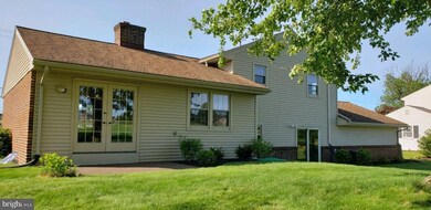 218 E Spruce St, New Holland, PA 17557 - photo 4