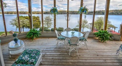 Screened-in Patio room