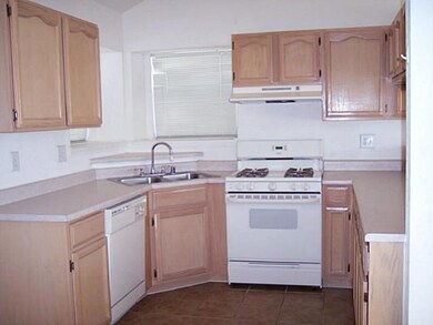 14305 Sebastian Ln, Horizon City, TX 79928 - photo 3