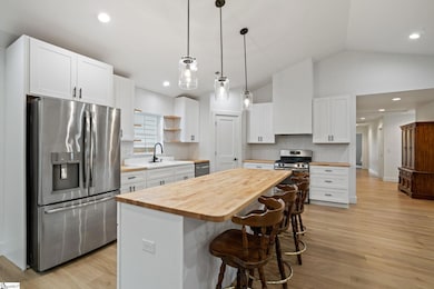 105 E Main St, Taylors, SC 29687 - photo 6