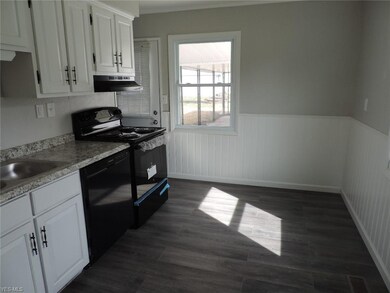 2609 Goble Dr, Lorain, OH 44055 - photo 4