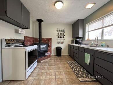 244 N L St, Lakeview, OR 97630 - photo 5