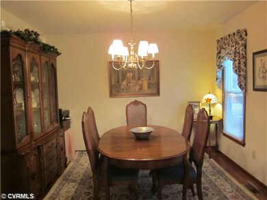 Dining Room - Gorgeous New Hardwood Floors!