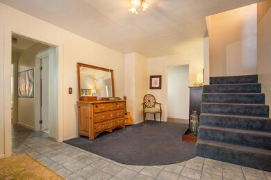 Den/Extra Room