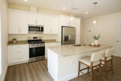 08. Kitchen Staged