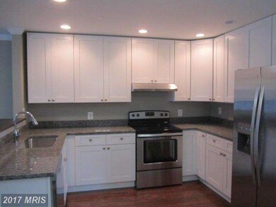 1482 Lowell Ct, Crofton, MD 21114 - photo 4