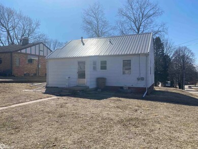 602 Davis St, Audubon, IA 50025 - photo 5