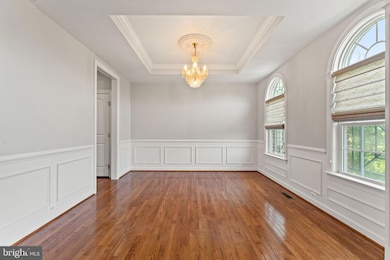 42524 Rowderbury Square, Chantilly, VA 20152 - photo 5