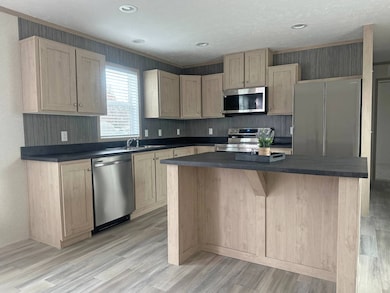 14876 Washington Rd unit 155, West Burlington, IA 52655 - photo 4