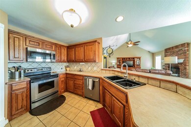 171 Meadow Brook Ct, Springtown, TX 76082 - photo 7