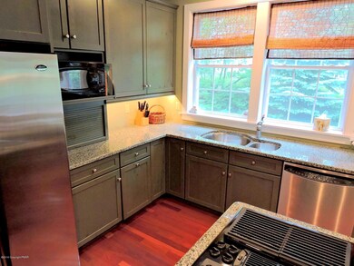 727 Pinecrest Dr, Pocono Pines, PA 18350 - photo 4