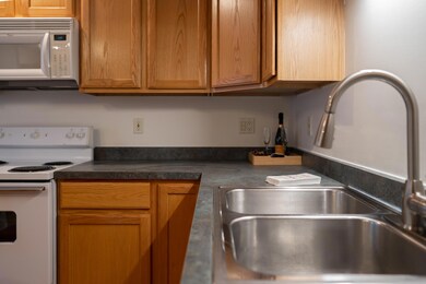 68 Gill St, Auburn, ME 04210 - photo 4