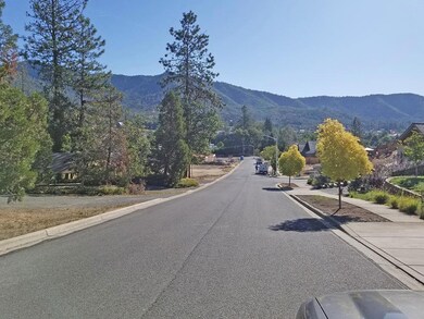 2360 NW Highland Ave, Grants Pass, OR 97526 - photo 6