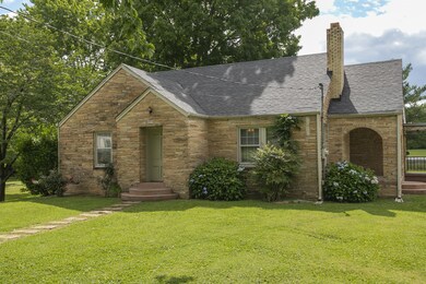 113 Carlisle Ave, Shelbyville, TN 37160 - photo 2