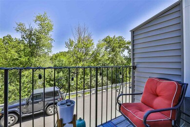 747 Mammoth Rd unit 4, Manchester, NH 03104 - photo 7