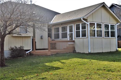 1702 Overbrook Ln, Raymore, MO 64083 - photo 7