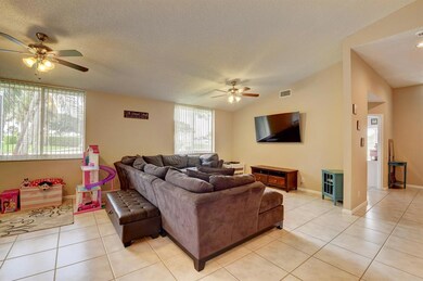9831 Boca Gardens Cir N unit D, Boca Raton, FL 33496 - photo 7