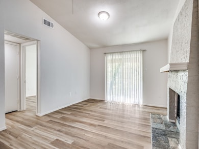 6050 Melody Ln unit 338, Dallas, TX 75231 - photo 4