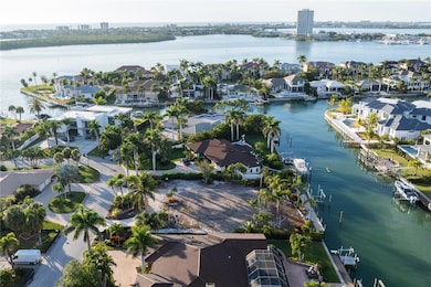 526 N Spoonbill Dr, Sarasota, FL 34236 - photo 2