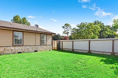 939 Glen Ave, Houston, TX 77088 - photo 4