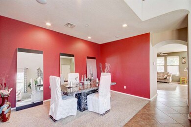 6 FORMAL DINING