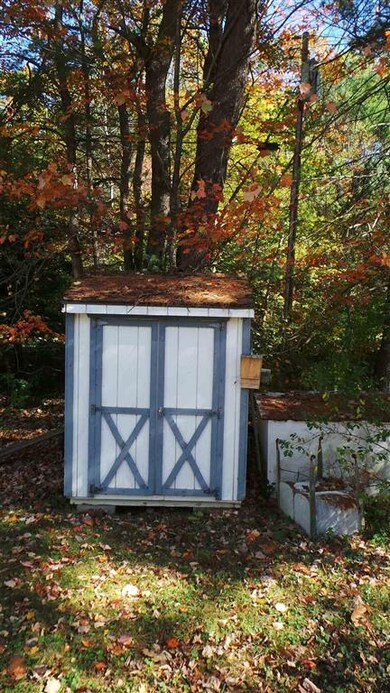 31 Willow Cir, White River Junction, VT 05001 - photo 7