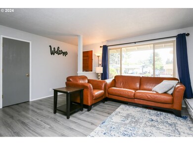 1127 Skipper Ave, Eugene, OR 97404 - photo 5