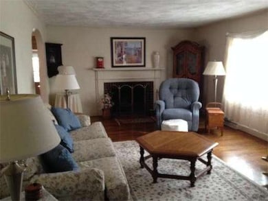 495 William St, Stoneham, MA 02180 - photo 2