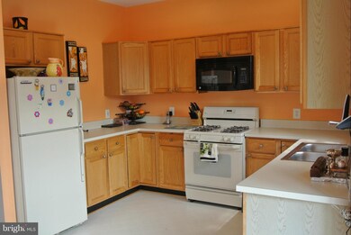 2430 Mountain Mill Place, Herndon, VA 20171 - photo 4