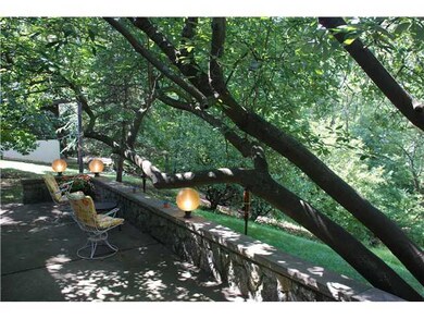 895 Plum Ridge, Columbus, OH 43213 - photo 2