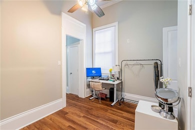 1st bedroom or office