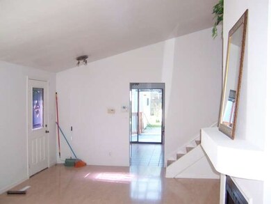 525 Apache Ave, Carpentersville, IL 60110 - photo 3