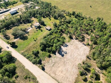 11520 Shawnee Rd, Fort Myers, FL 33913 - photo 4