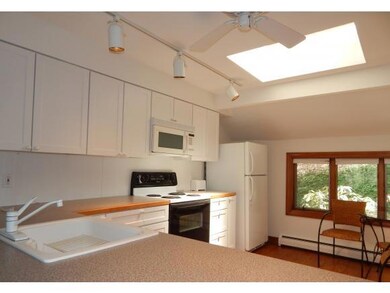 Dining to Kitchen