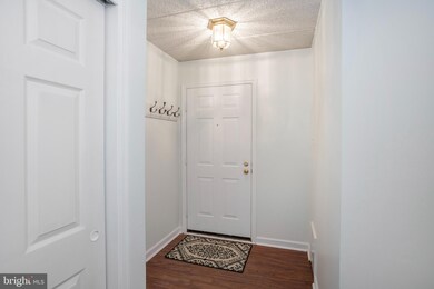 411 Washington Place unit 11, Chesterbrook, PA 19087 - photo 3