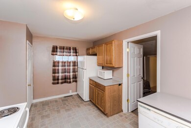 925 N 4th St Grand Forks ND-print-005-11