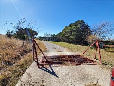 2611 Boyd Rd, Granbury, TX 76049 - photo 2