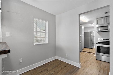 03-Dining Room