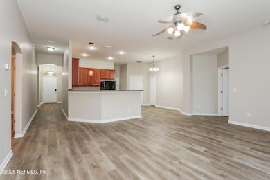 002-photo-living-room-10613426
