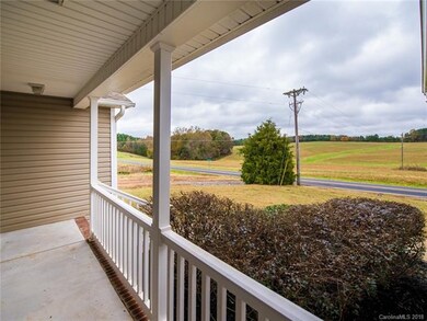 753 Jennings Rd, Statesville, NC 28625 - photo 4