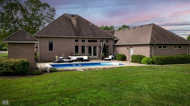 8660 W 300 S, Columbus, IN 47201 - photo 4