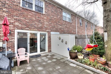 8370 Forrester Blvd unit 477, Springfield, VA 22152 - photo 4