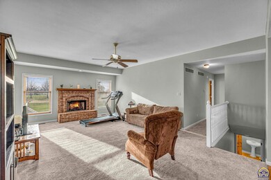 2231 SW Auburn Rd, Topeka, KS 66614 - photo 7