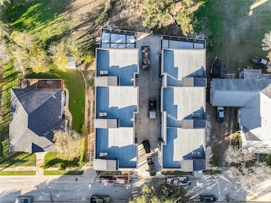 1105 Poindexter St unit B3, Fort Worth, TX 76102 - photo 3