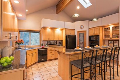 57668 Red Cedar Ln, Sunriver, OR 97707 - photo 6