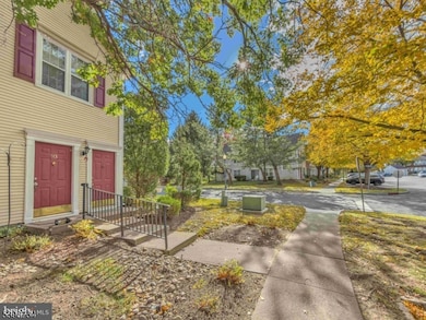 93 Gregory Ln, Franklin Park, NJ 08823 - photo 2