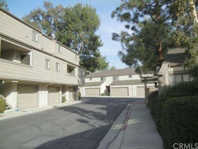 This complex is well-maintained, too. It's been re